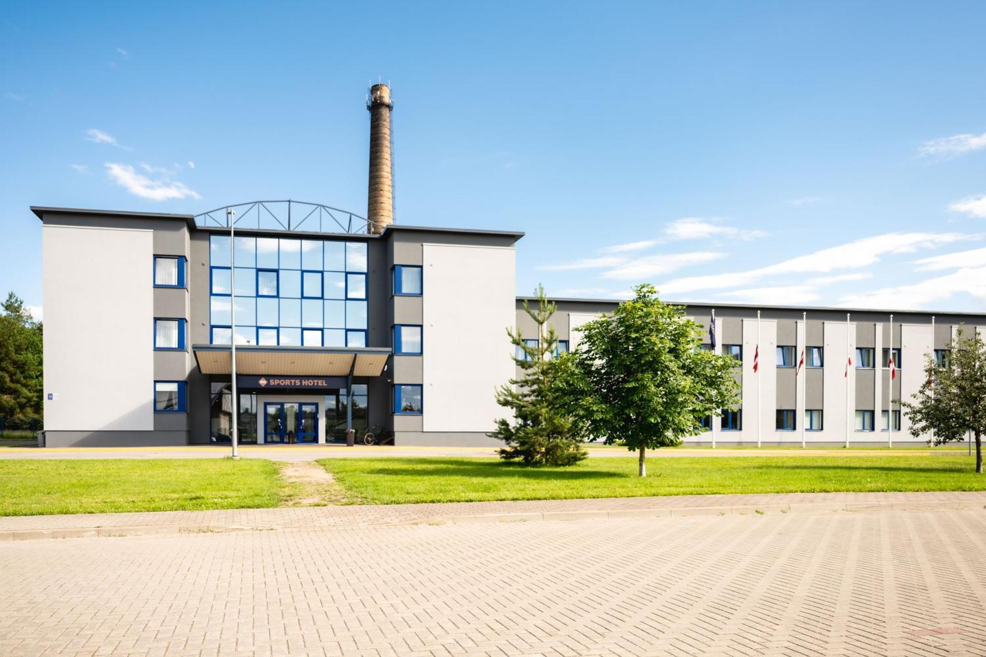 Sports Hotel Valmiera Exterior photo